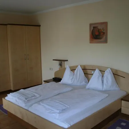 Erhardt 3* Bad Waltersdorf