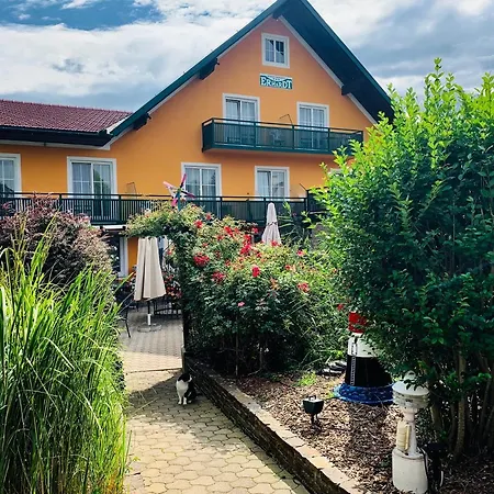 Erhardt 3* Bad Waltersdorf